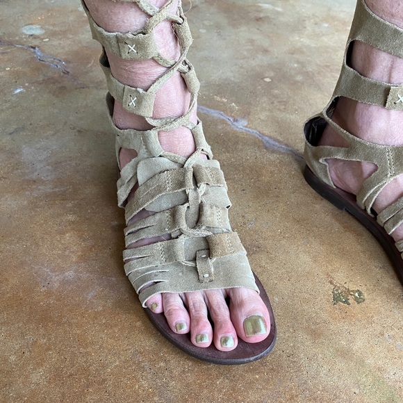 Free People Gladiator Sandals Tan Strappy Sandals - Picture 8 of 12